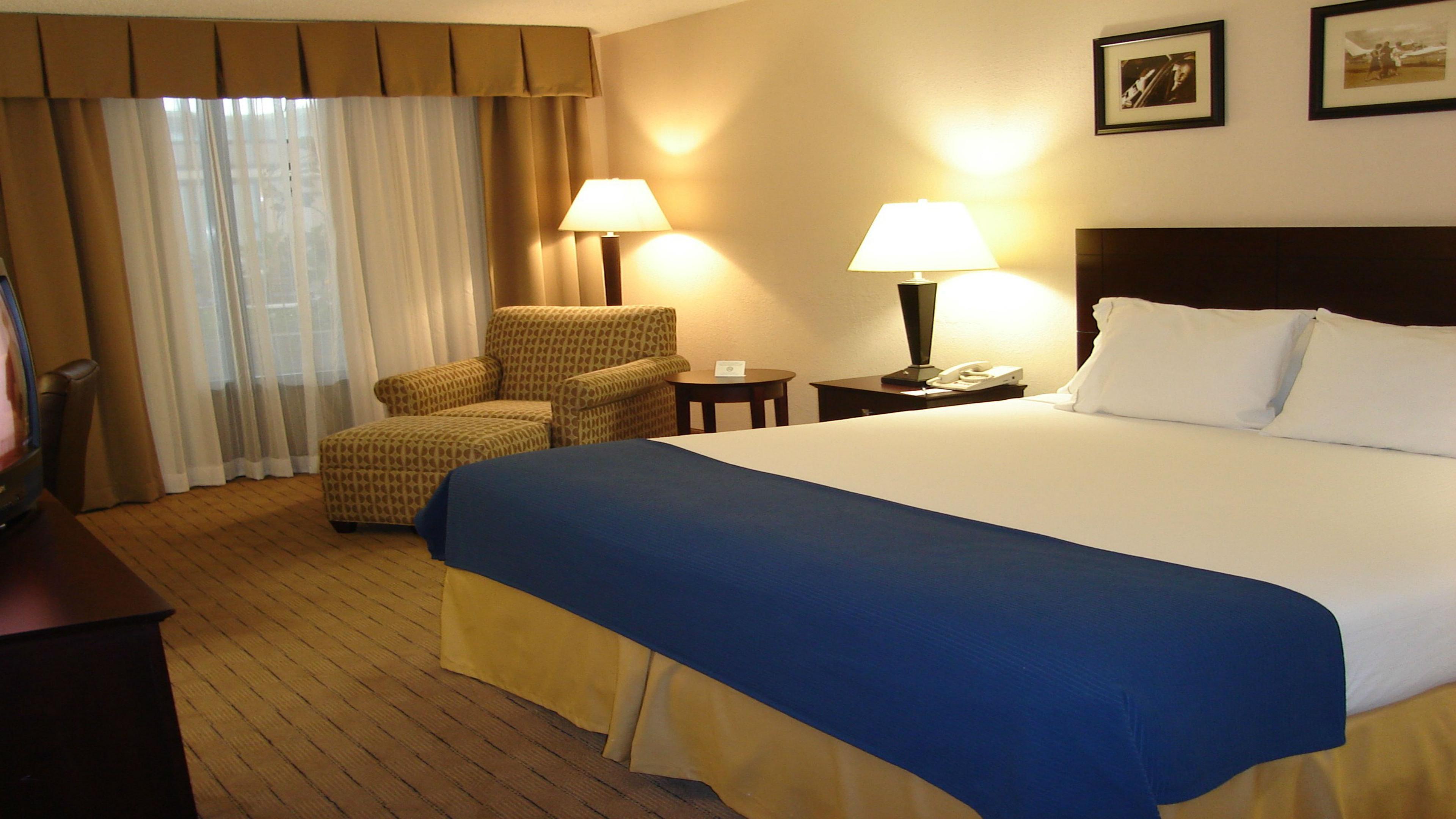 Holiday Inn Express Little Rock-Airport By Ihg Exterior photo