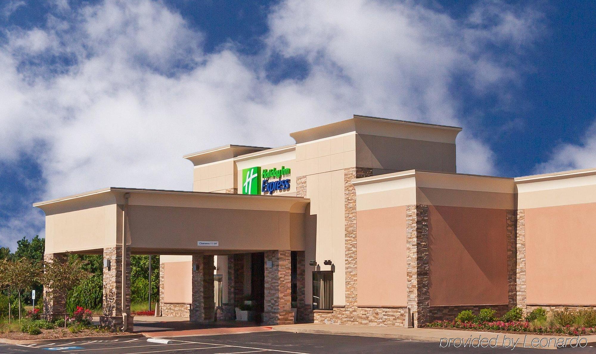 Holiday Inn Express Little Rock-Airport By Ihg Exterior photo