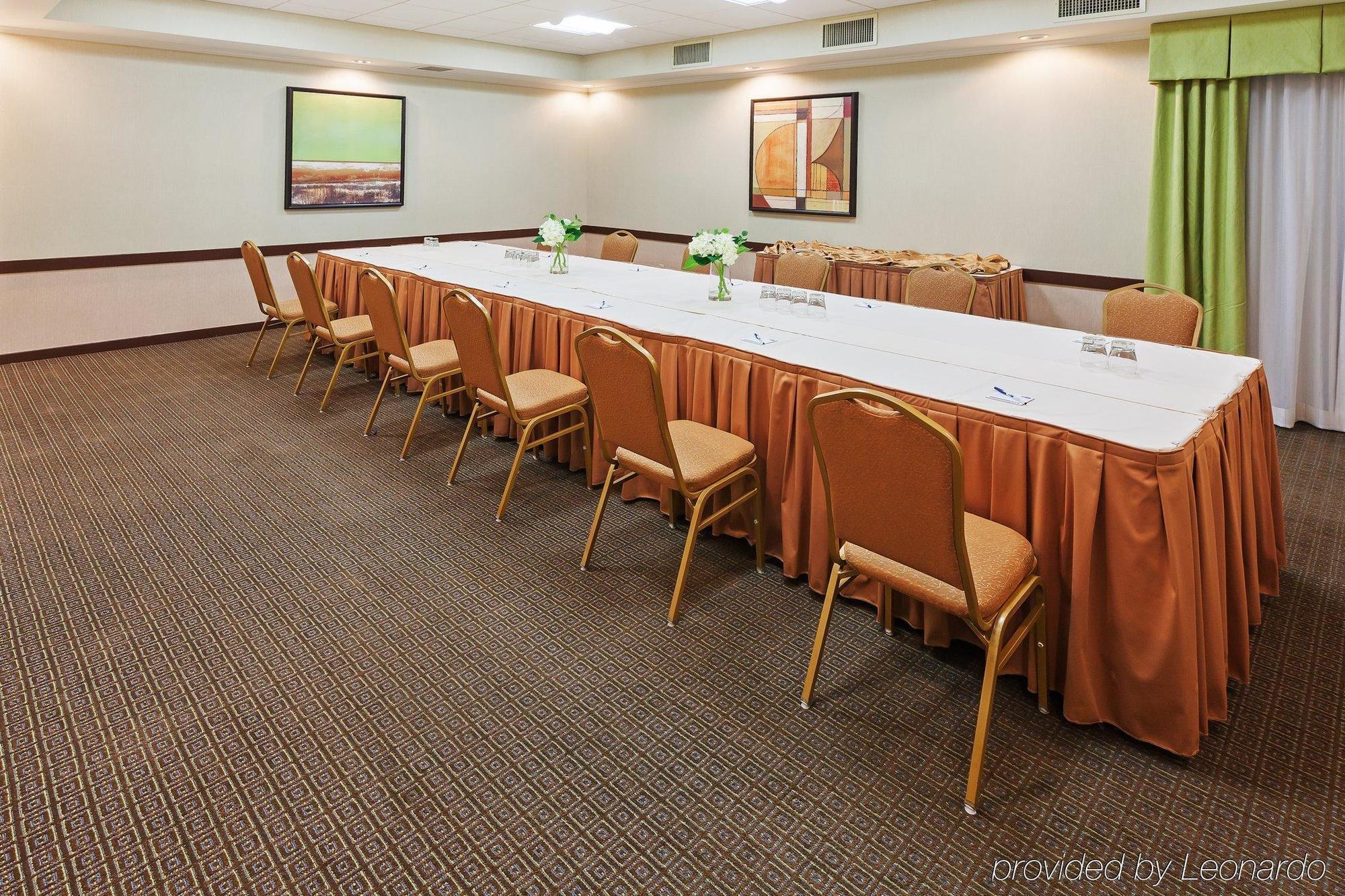Holiday Inn Express Little Rock-Airport By Ihg Exterior photo