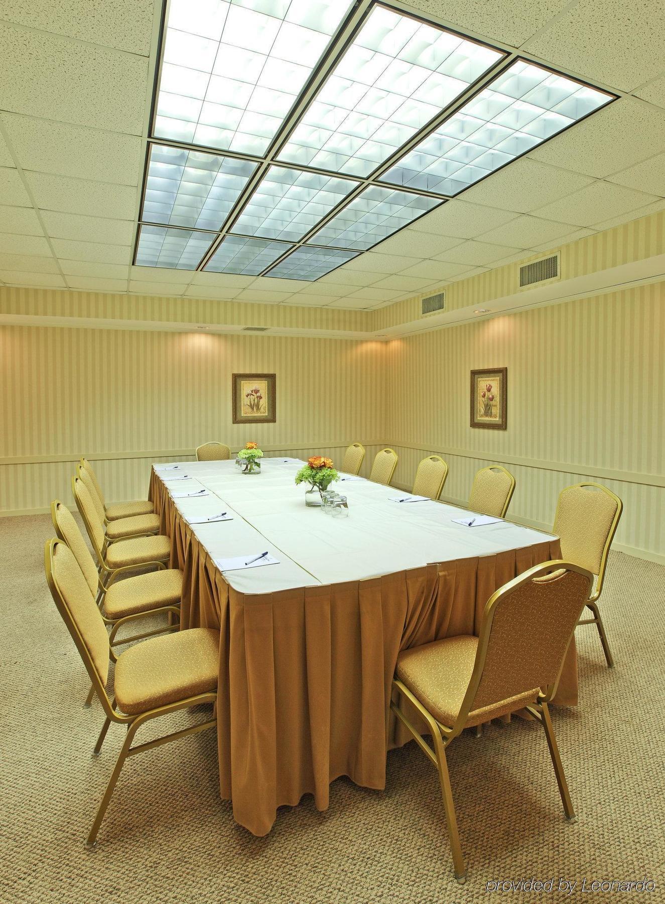 Holiday Inn Express Little Rock-Airport By Ihg Exterior photo